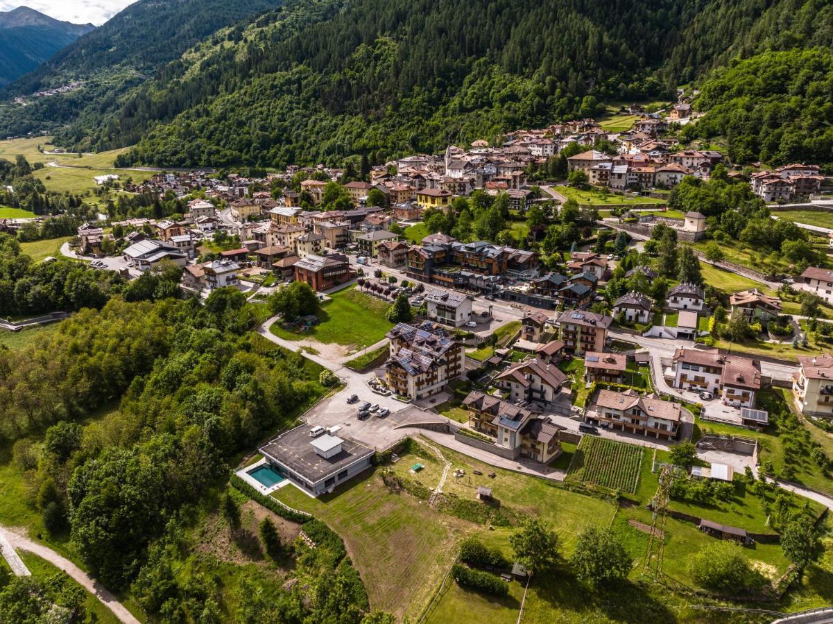 Gaia Residence Hotel Mezzana  Eksteriør billede
