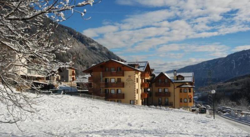 Gaia Residence Hotel Mezzana  Eksteriør billede