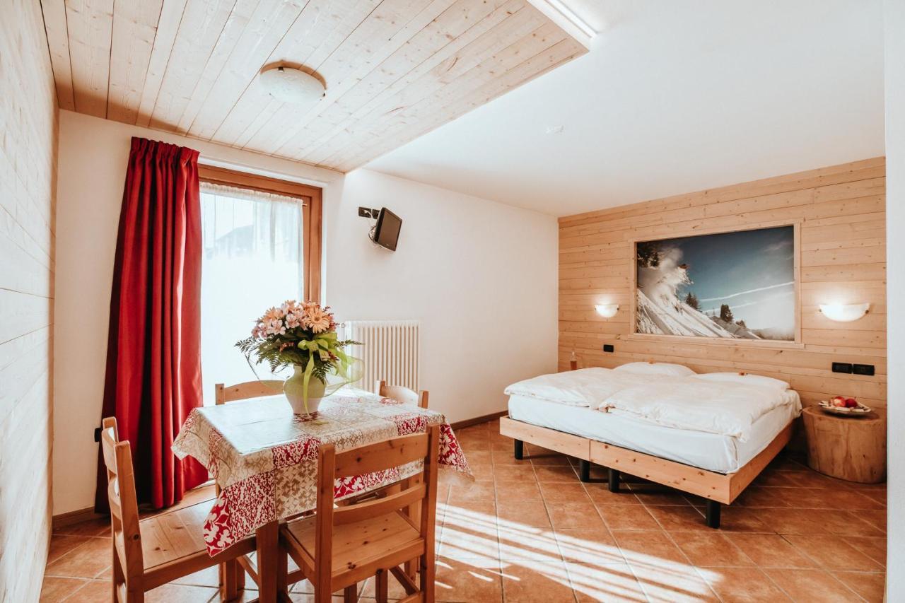 Gaia Residence Hotel Mezzana  Eksteriør billede